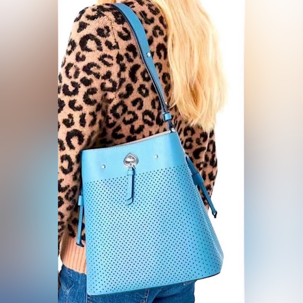 KATE SPADE leather bucket shoulder bag- NWOT 🩵